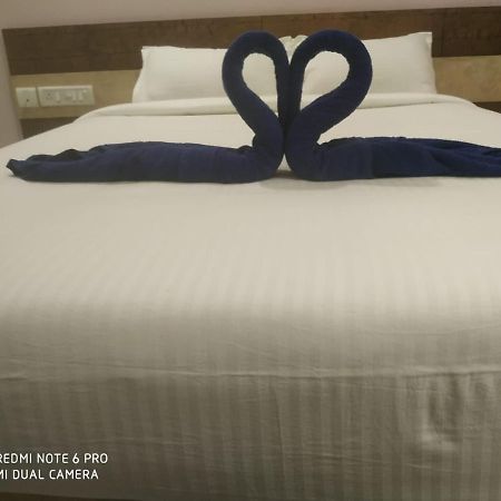 Skm Regency Hotel Csennai Kültér fotó
