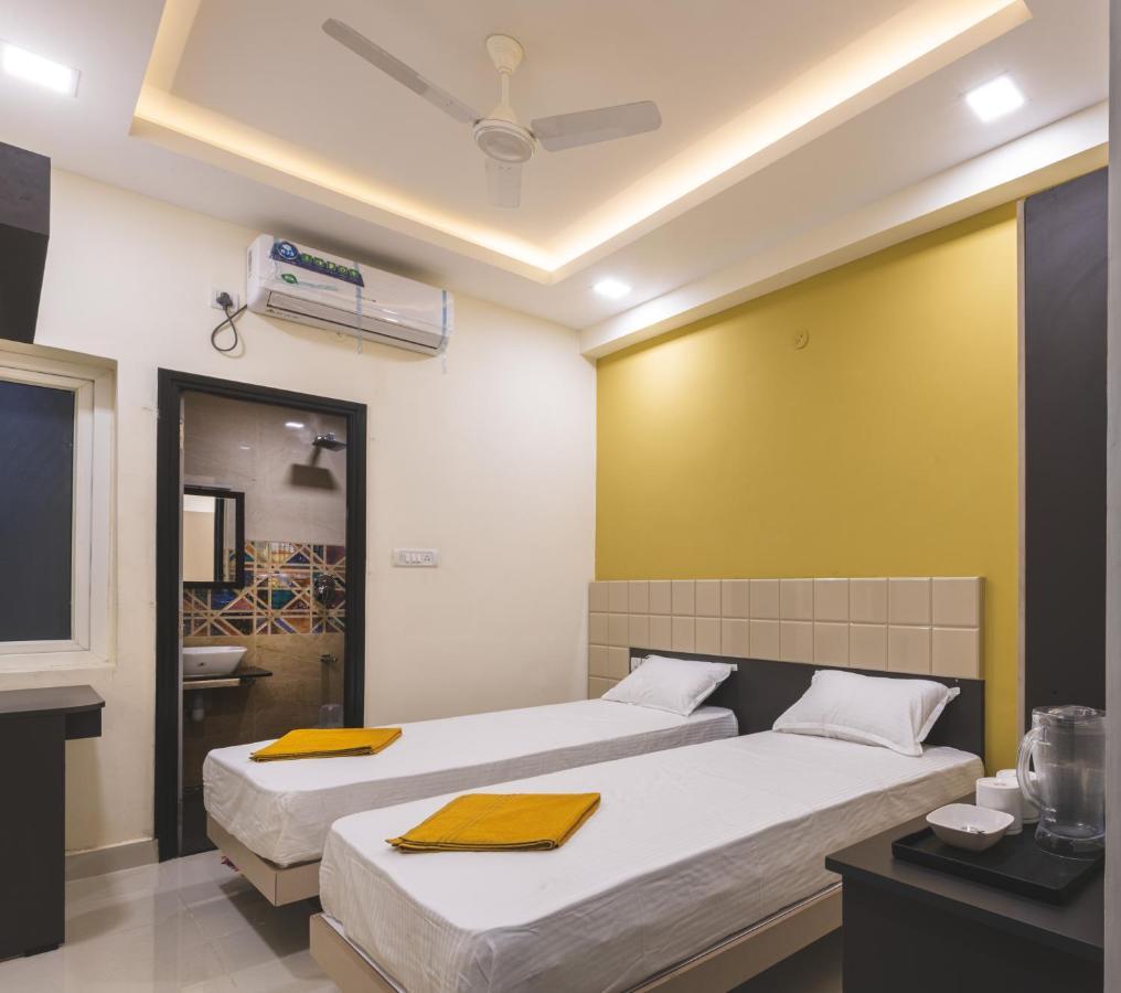 Skm Regency Hotel Csennai Kültér fotó