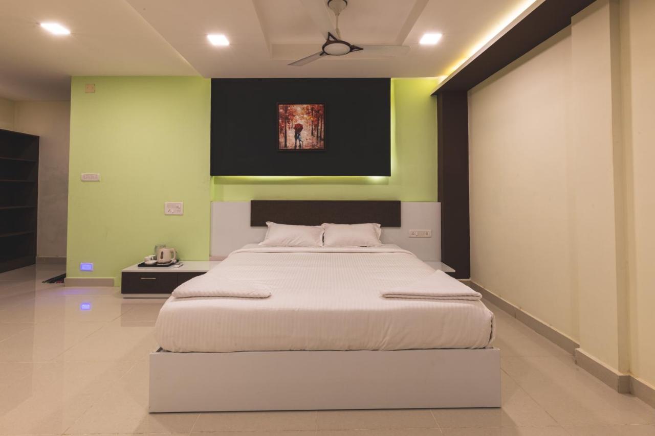 Skm Regency Hotel Csennai Kültér fotó